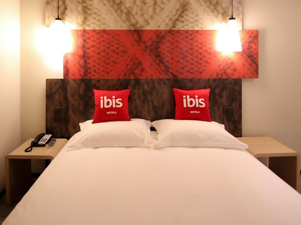 Ibis Shanghai Changshou Road Hotel Exteriör bild